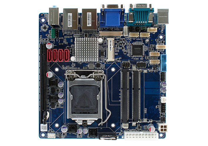 Foto Placa madre industrial Mini ITX con Quad Gigabit LAN 